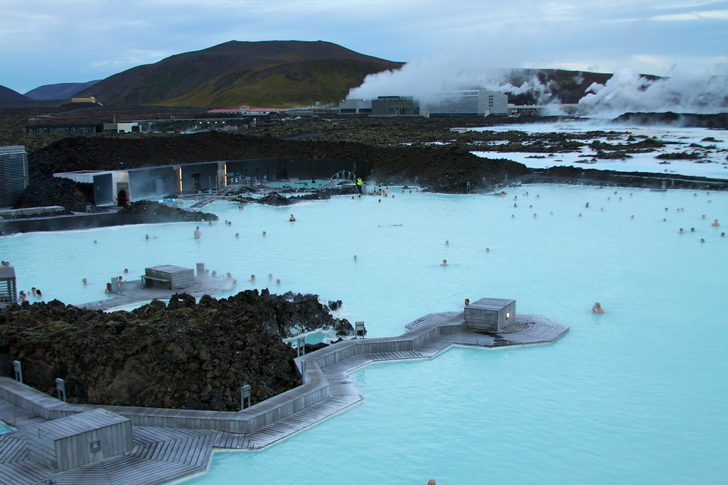 アイスランドの人気観光スポット・ブルーラグーン温泉