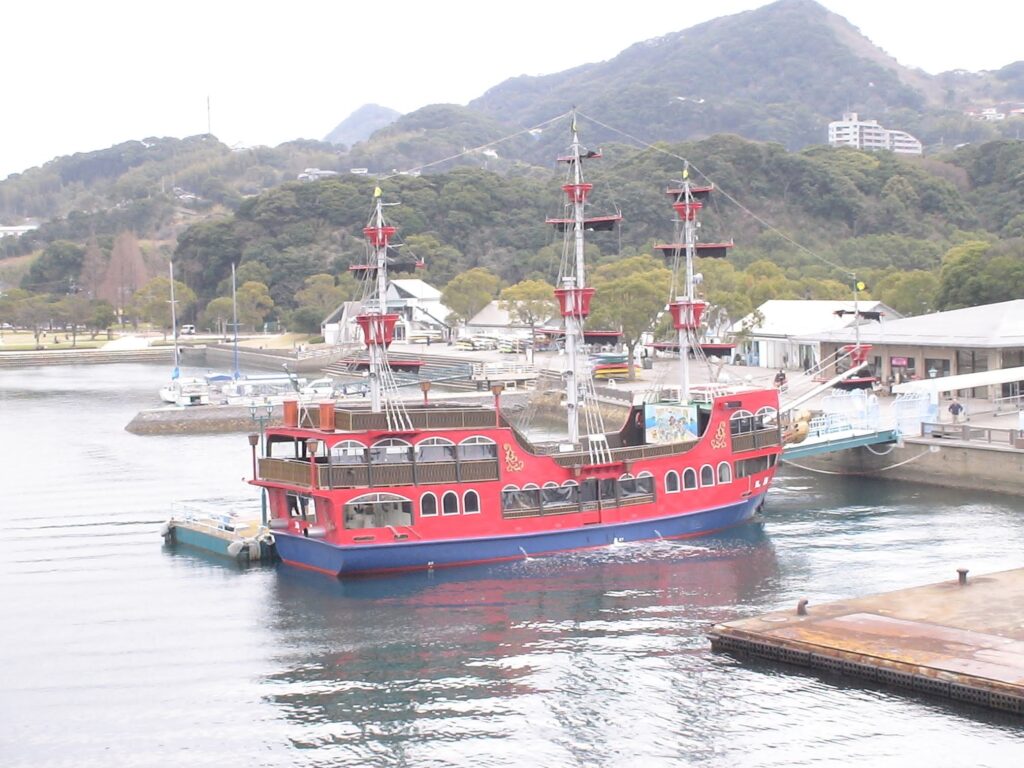 佐世保市で特に人気のある観光アクティビティ九十九島遊覧船