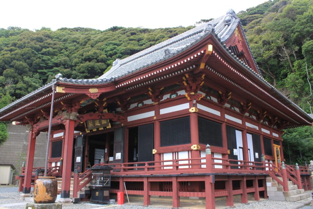 自然な朝を迎えるには最適な那古寺