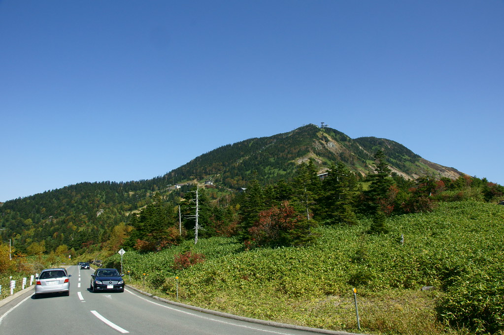 志賀高原観光で横手山をドライブ