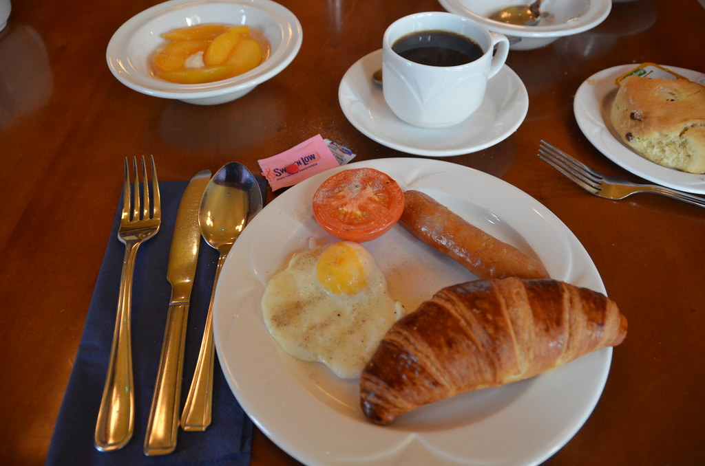 ホテルの朝食のイメージ