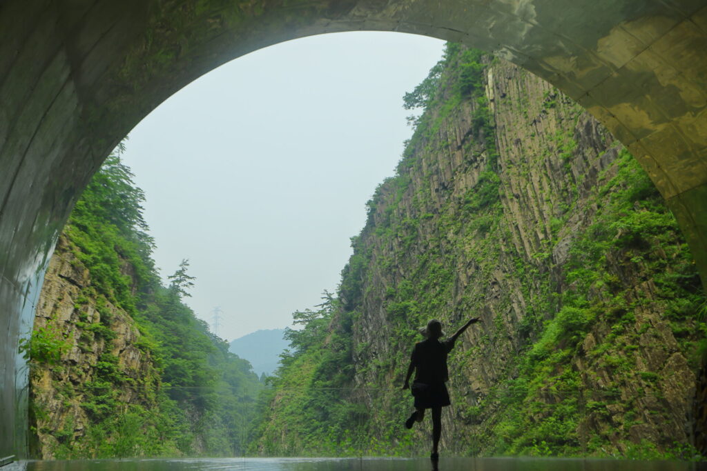 清津峡渓谷トンネルで自然とアートを満喫