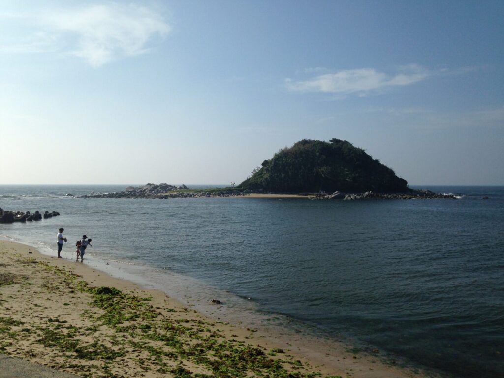 志賀島で海水浴を楽しもう