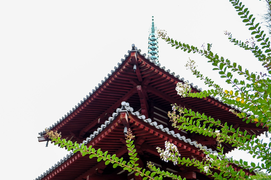 歴史あるお寺の三重塔