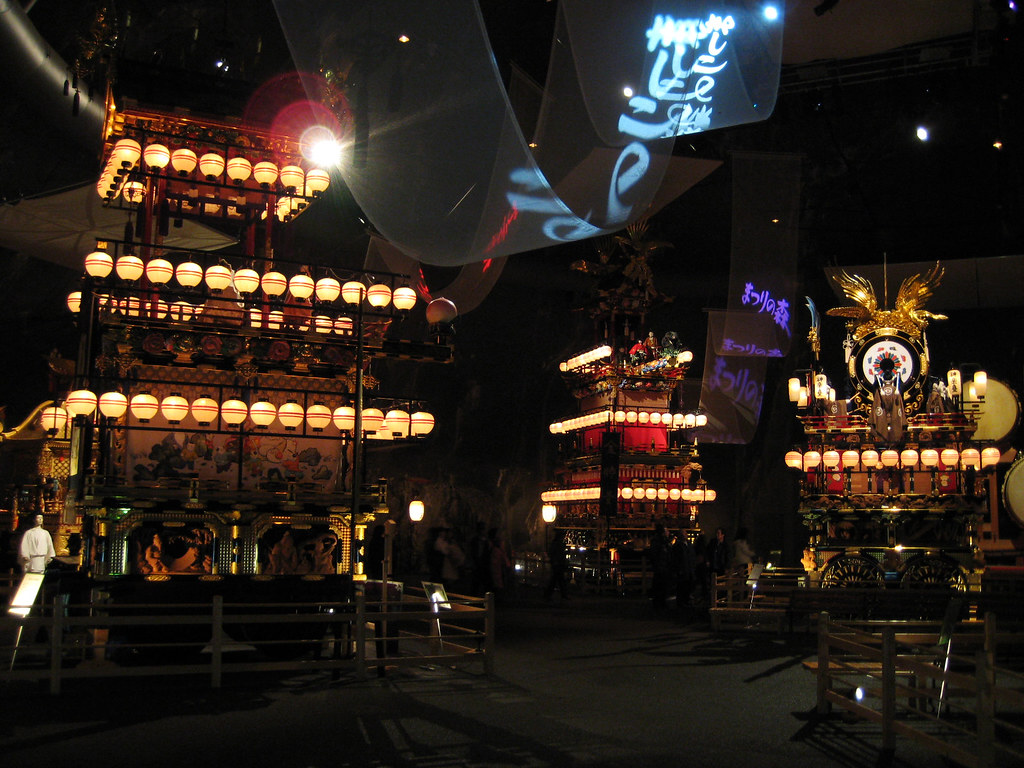 8月開催岐阜県高山市の伝統的な祭り