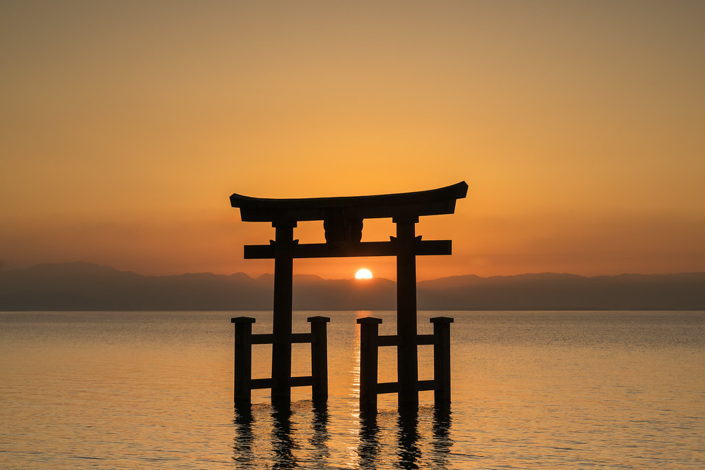 琵琶湖の絶景を楽しめる白鬚神社
