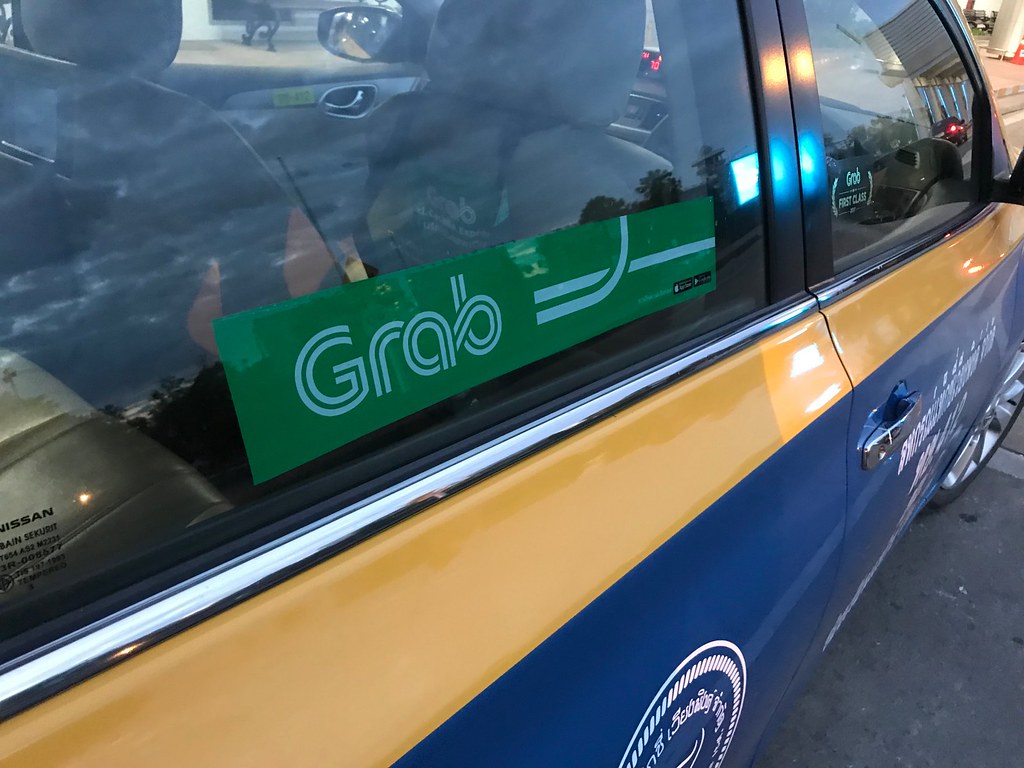 バンコクで人気の移動手段は配車アプリの「Grab」