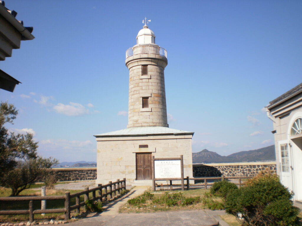 庵治石で造られた美しい男木島灯台