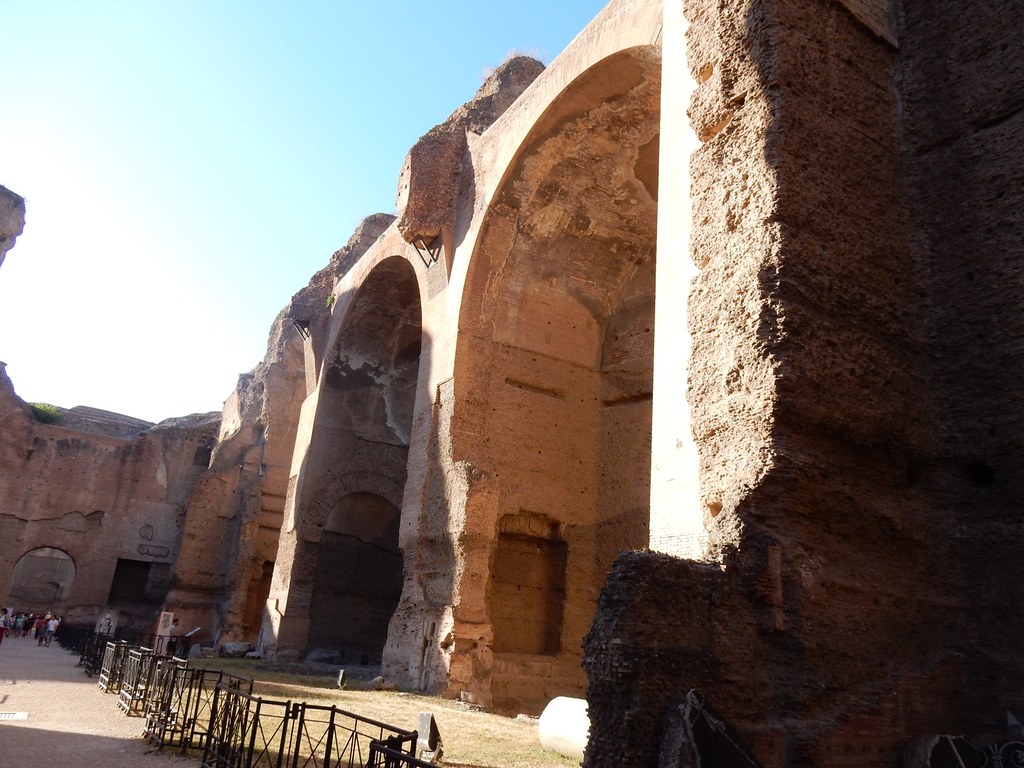 古代ローマ時代に建設された公共浴場カラカラ浴場