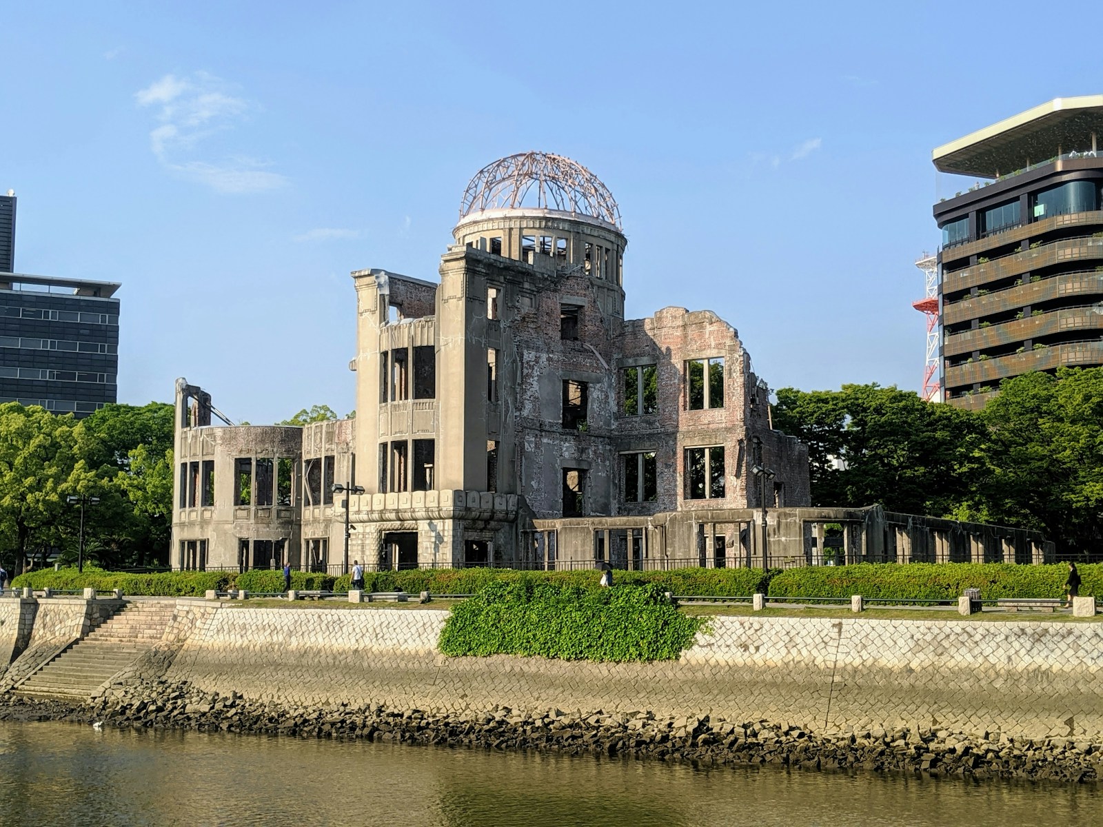 広島観光で訪れる原爆ドーム