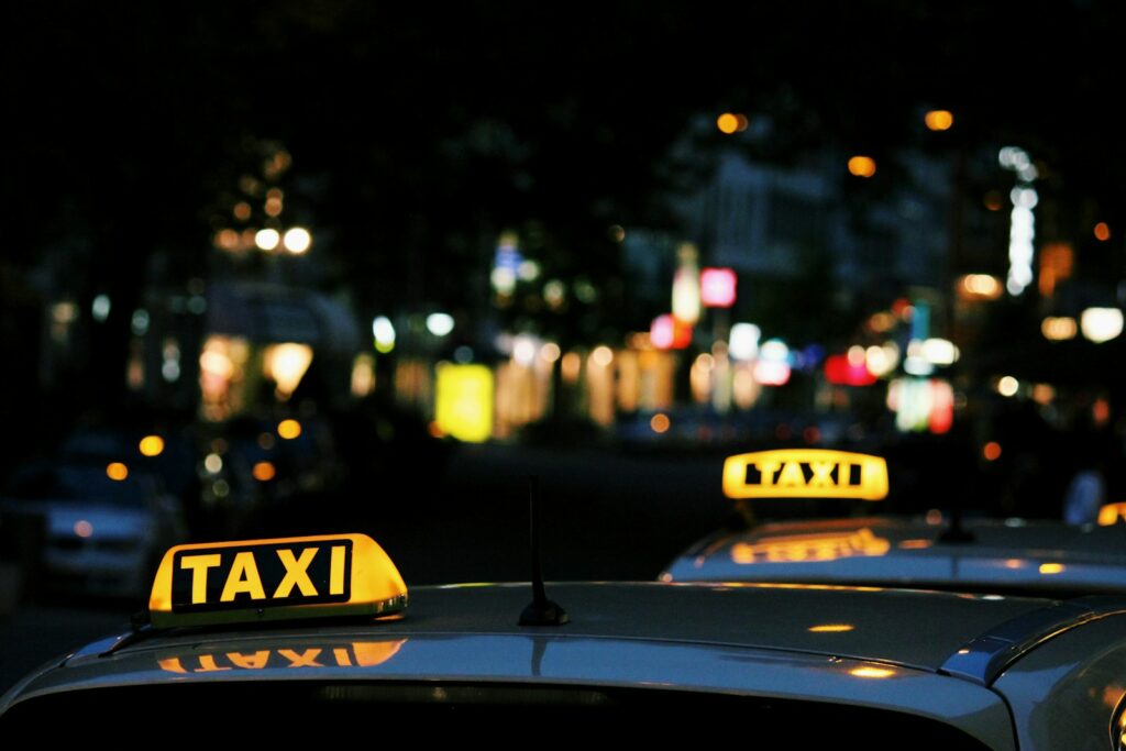 夜間のタクシー利用に注意