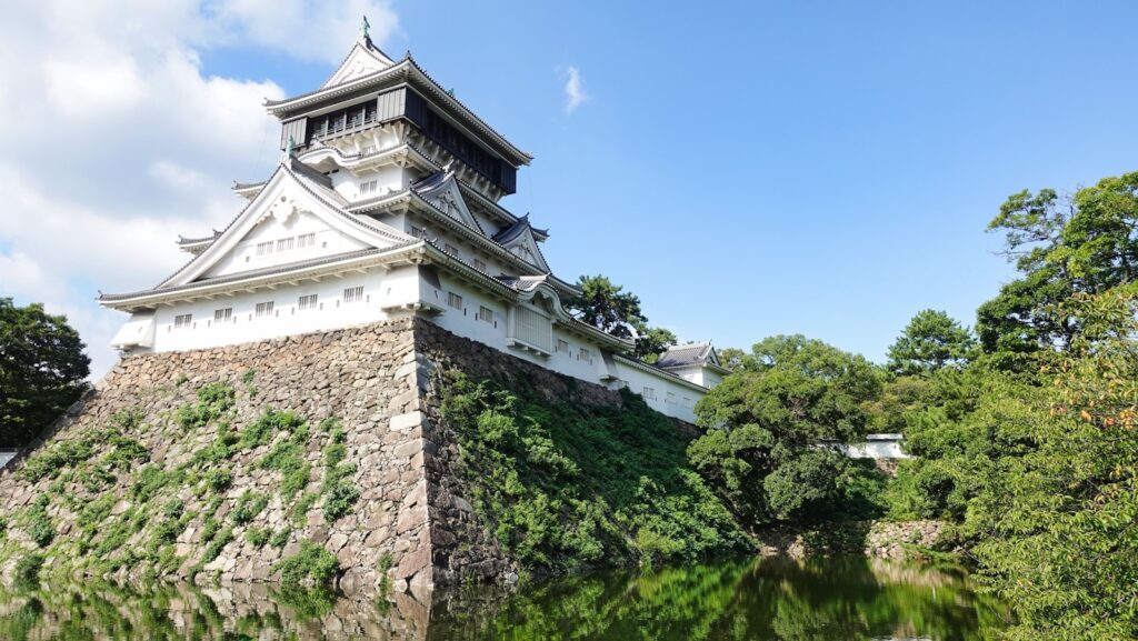 鶴ヶ城の天守閣の外観