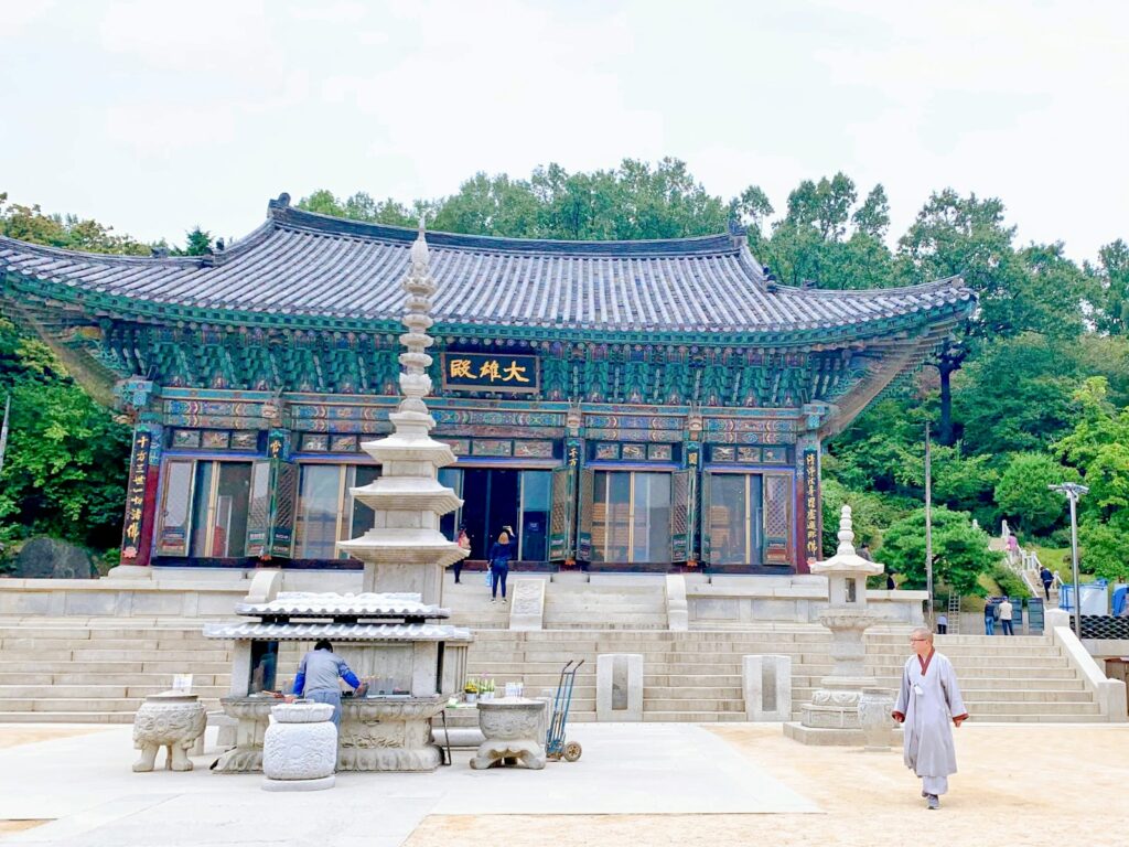 韓国にある静かなお寺の奉恩寺