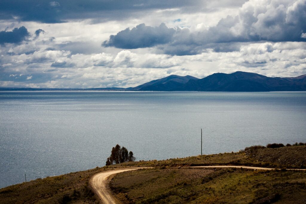 世界で最も高い場所にあるチチカカ湖