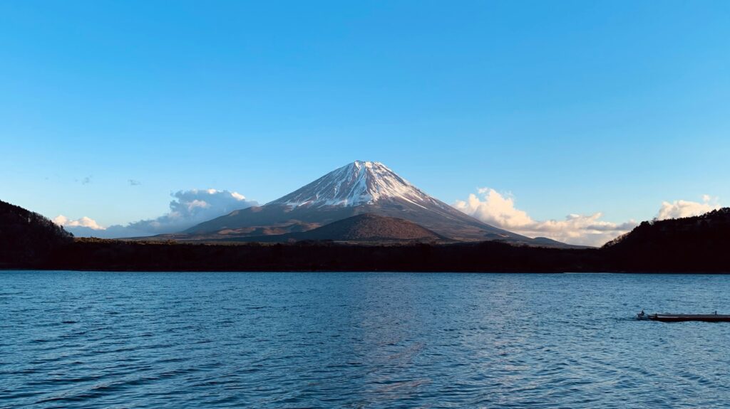 山梨を車で観光するなら外せない富士山