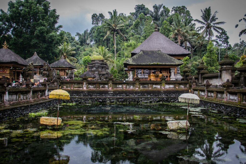 浄化体験ができるティルタ・ウンプル寺院