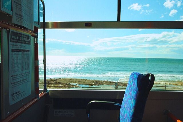 バスから見える海