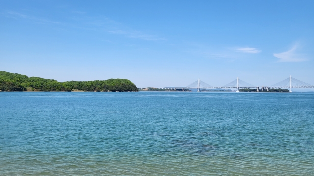 宮島観光のモデルコースでロープウェイから瀬戸内海を眺める