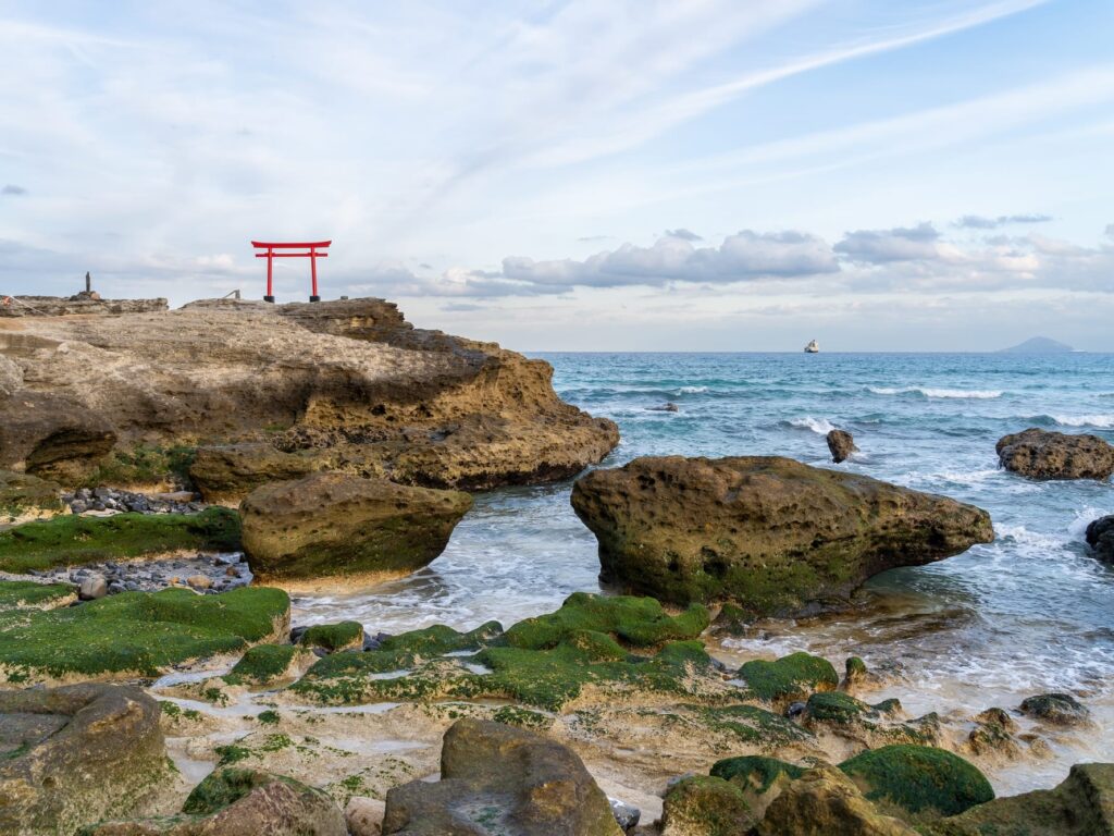 静岡 白浜神社と海の風景