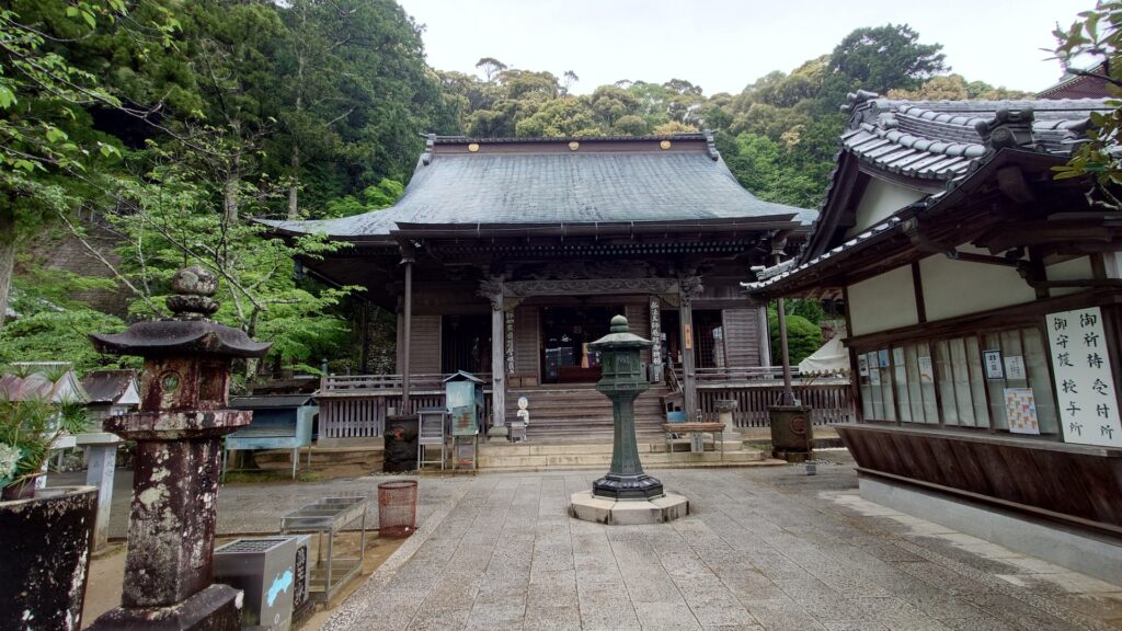 徳島県-薬王寺-本堂の様子