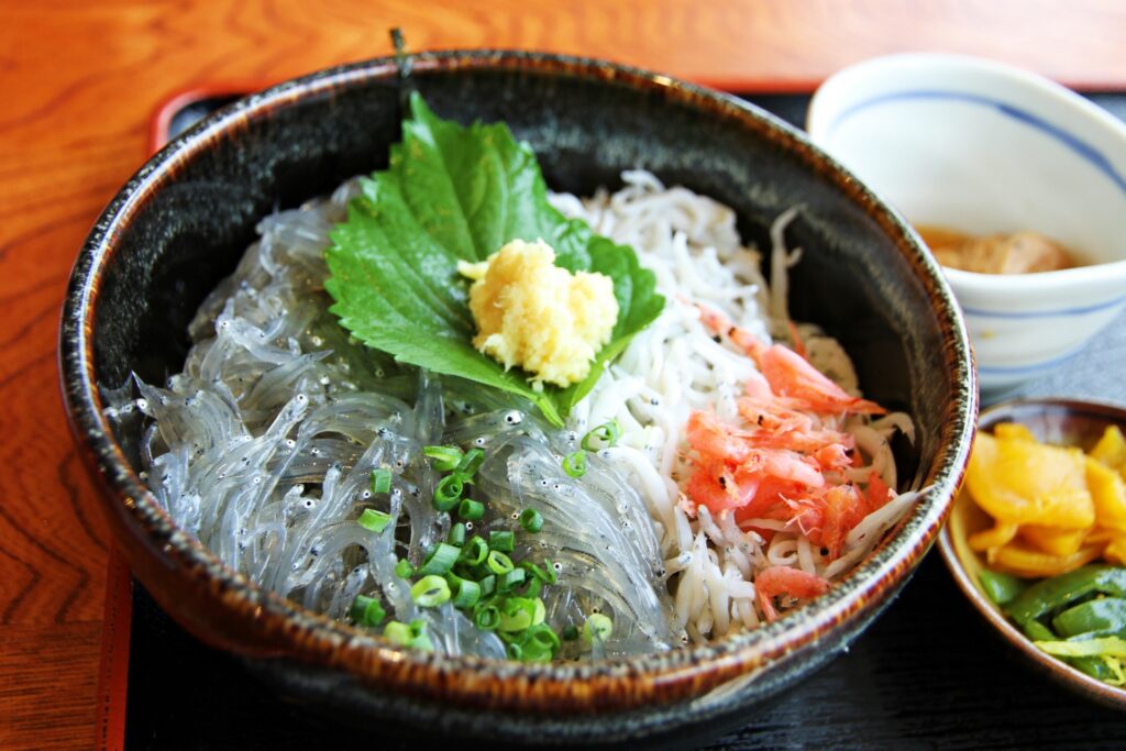 江の島で食べる海鮮丼