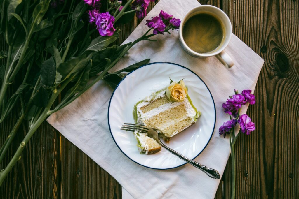 コーヒーとケーキのイメージ