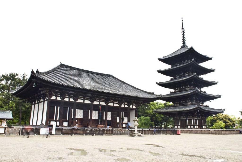 五重塔が見どころの奈良時代に創建された歴史ある寺院