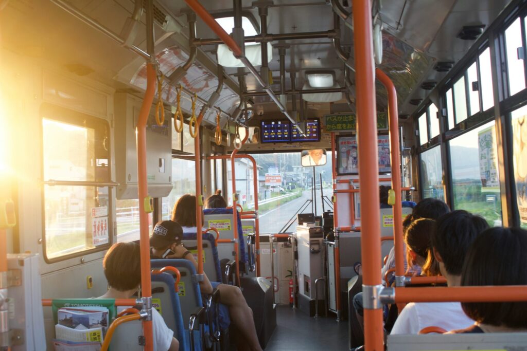 箱根登山バスの車内イメージ