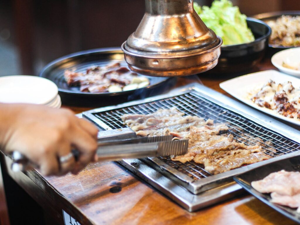 ８月の韓国の観光で食べたいサムギョプサル