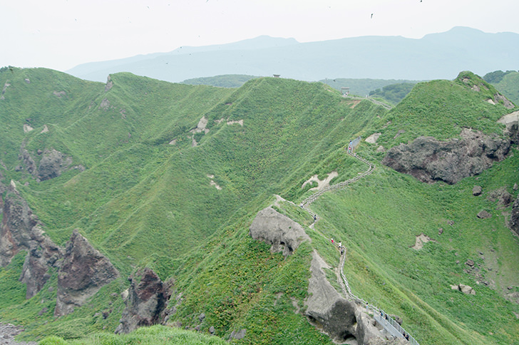 北海道にある積丹半島の神威岬