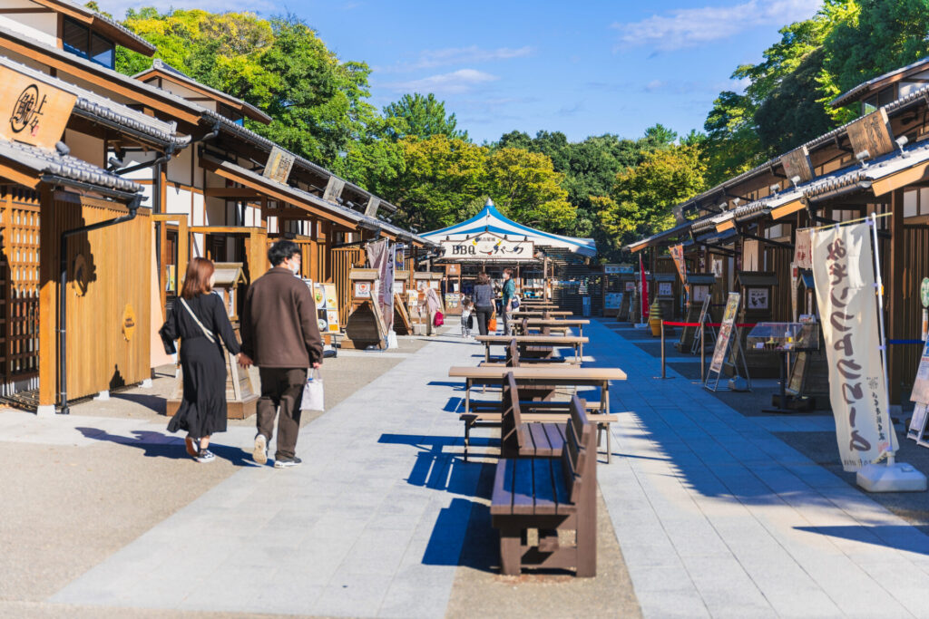 名古屋城下の金シャチ横丁