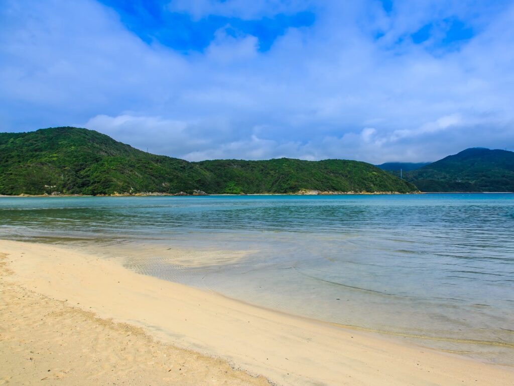 透明度の高い蛤浜海水浴場