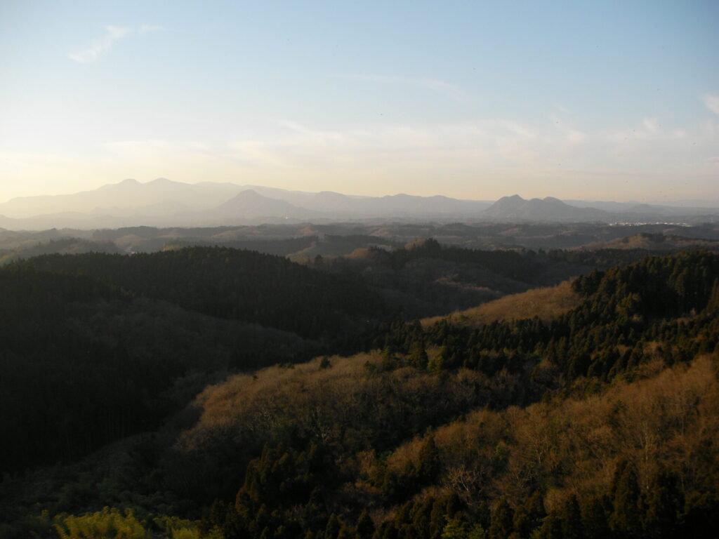 仙台市泉区に位置する標高1,172メートルの山