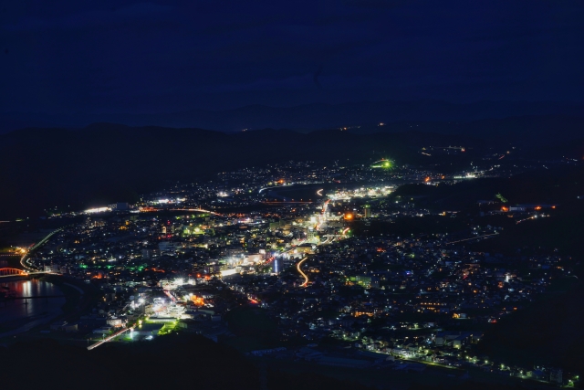 高谷山から眺める三次市の夜景