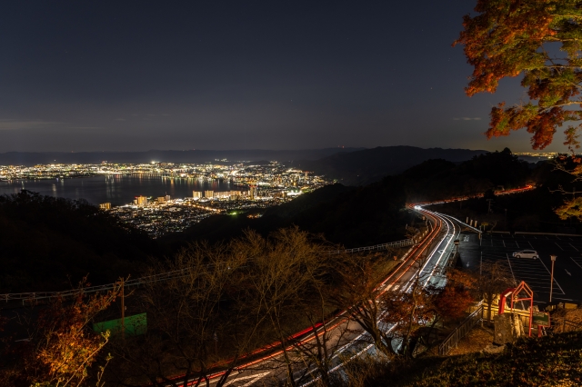 比叡山ドライブウェイから琵琶湖と大津の夜景を望む