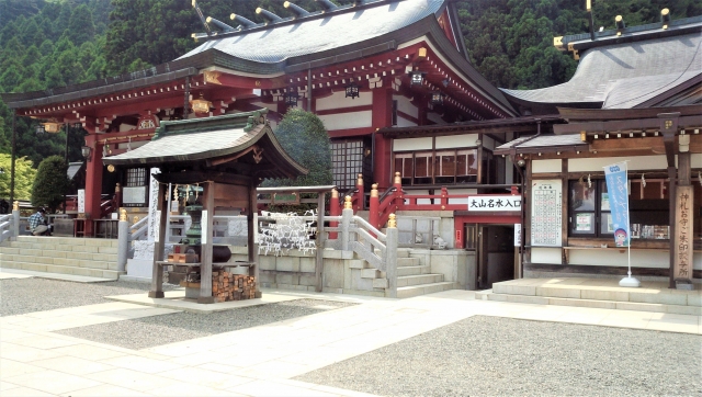 荘厳な雰囲気の大山阿夫利神社