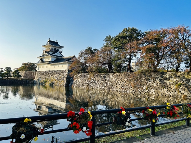 秋の富山城