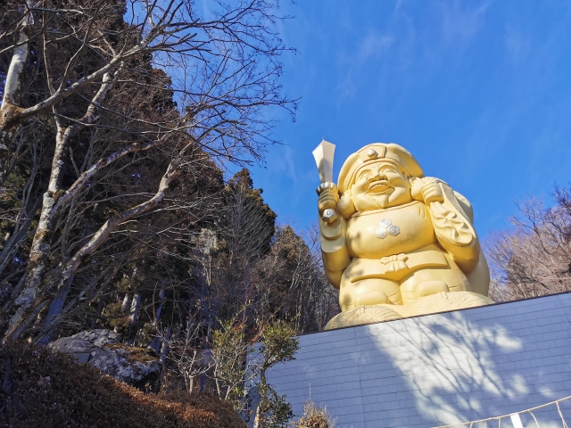 日本一の大黒様が見どころの中之嶽神社