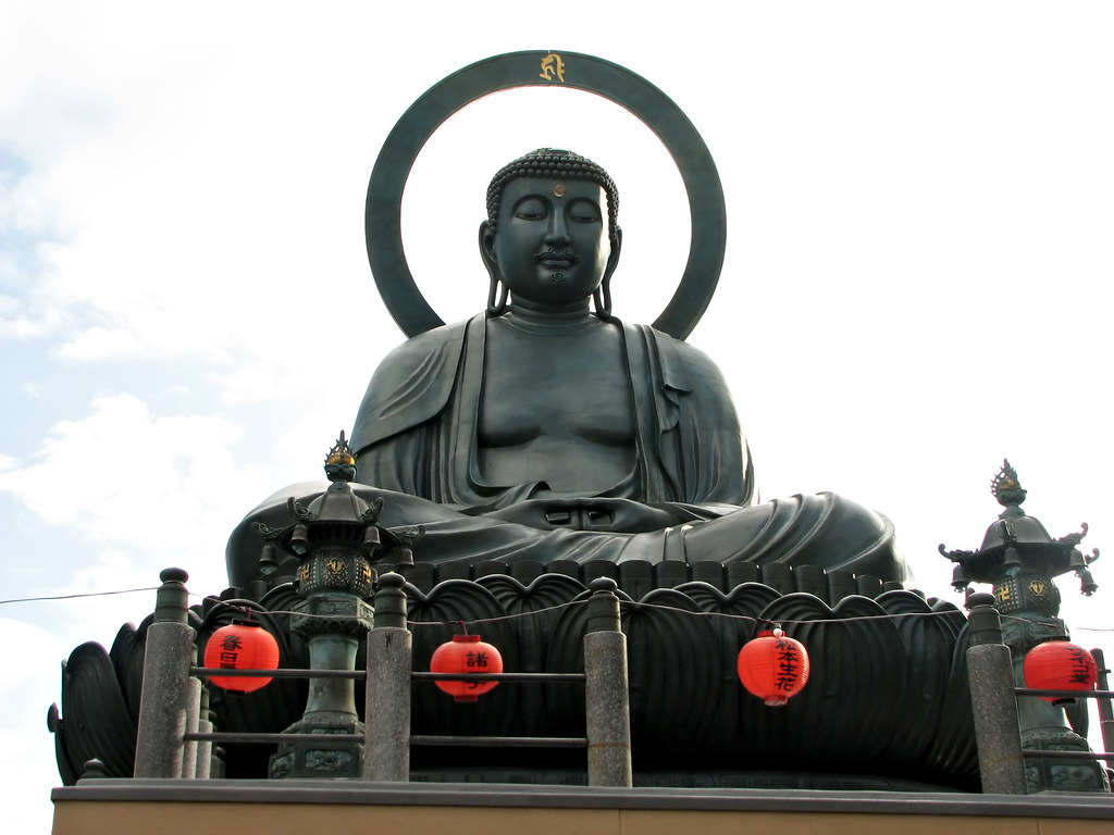 日本三大大仏の一つ「高岡大仏」