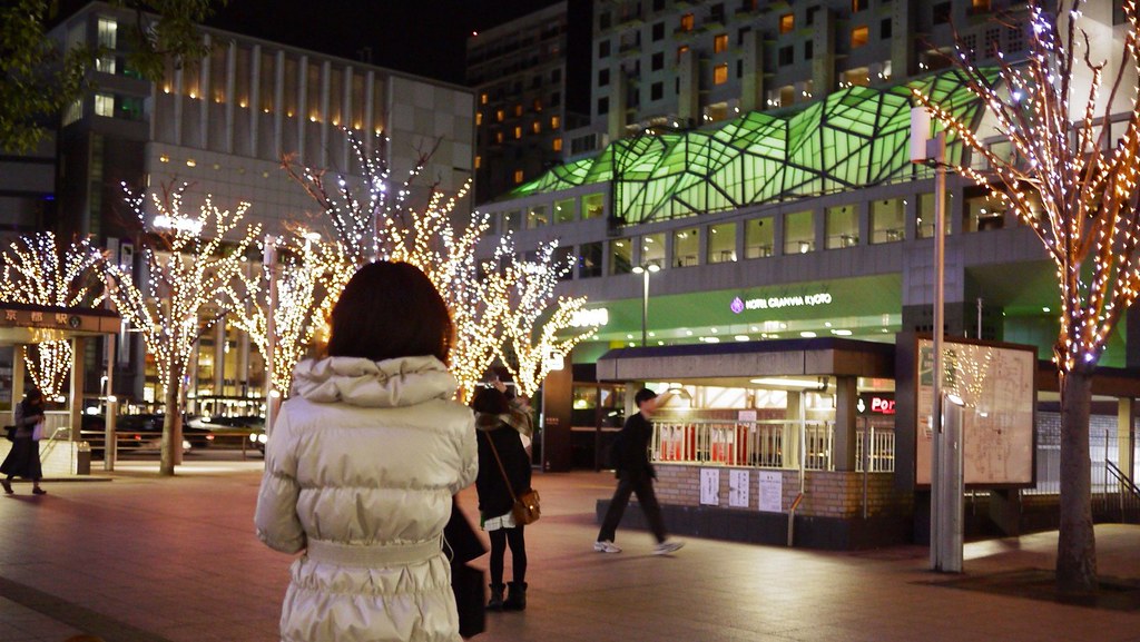 12月の京都駅ビルイルミネーションのイメージ