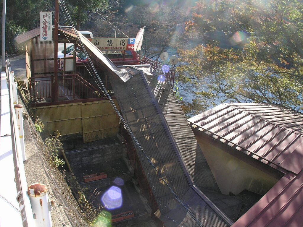 奈良県吉野郡川上村に位置する秘湯