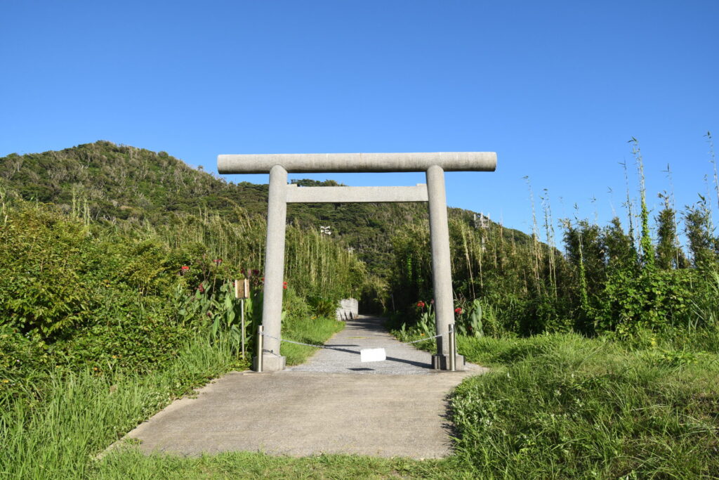 洲崎神社の浜鳥居