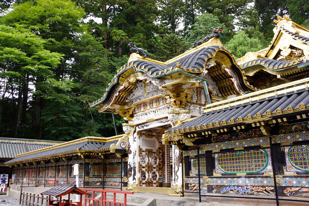 徳川家康を祀る神社で、豪華絢爛な建築が特徴