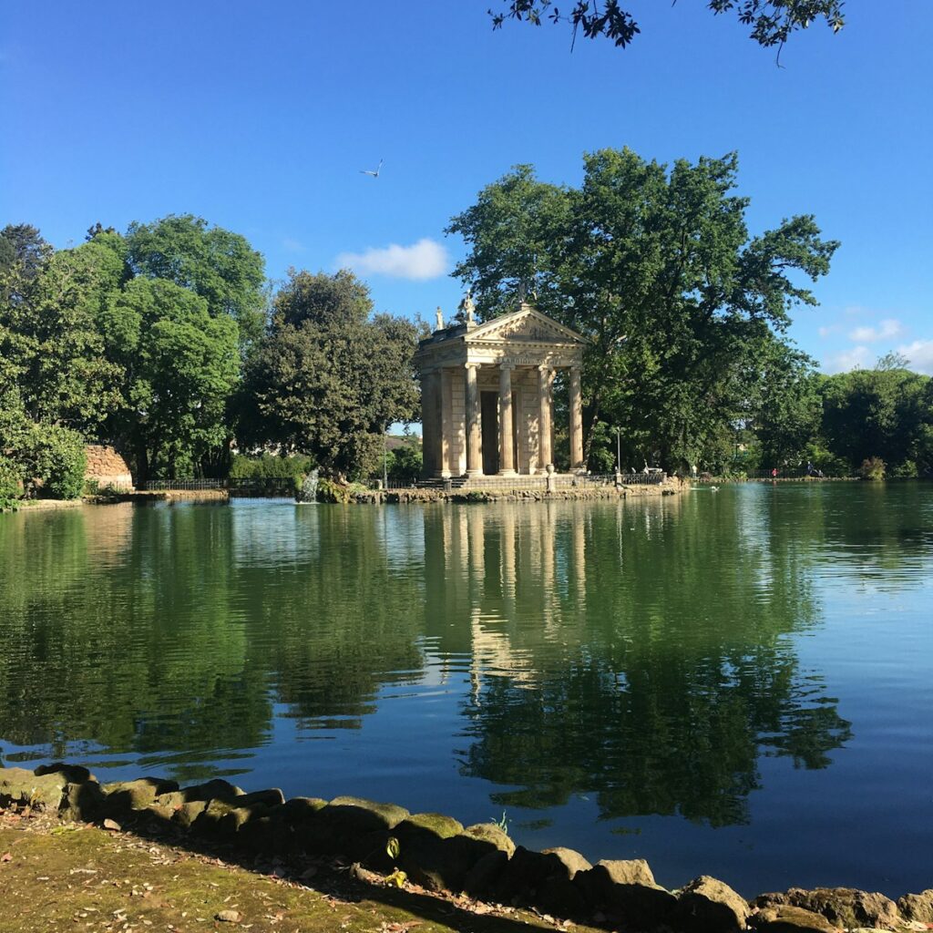 ボルゲーゼ公園の湖