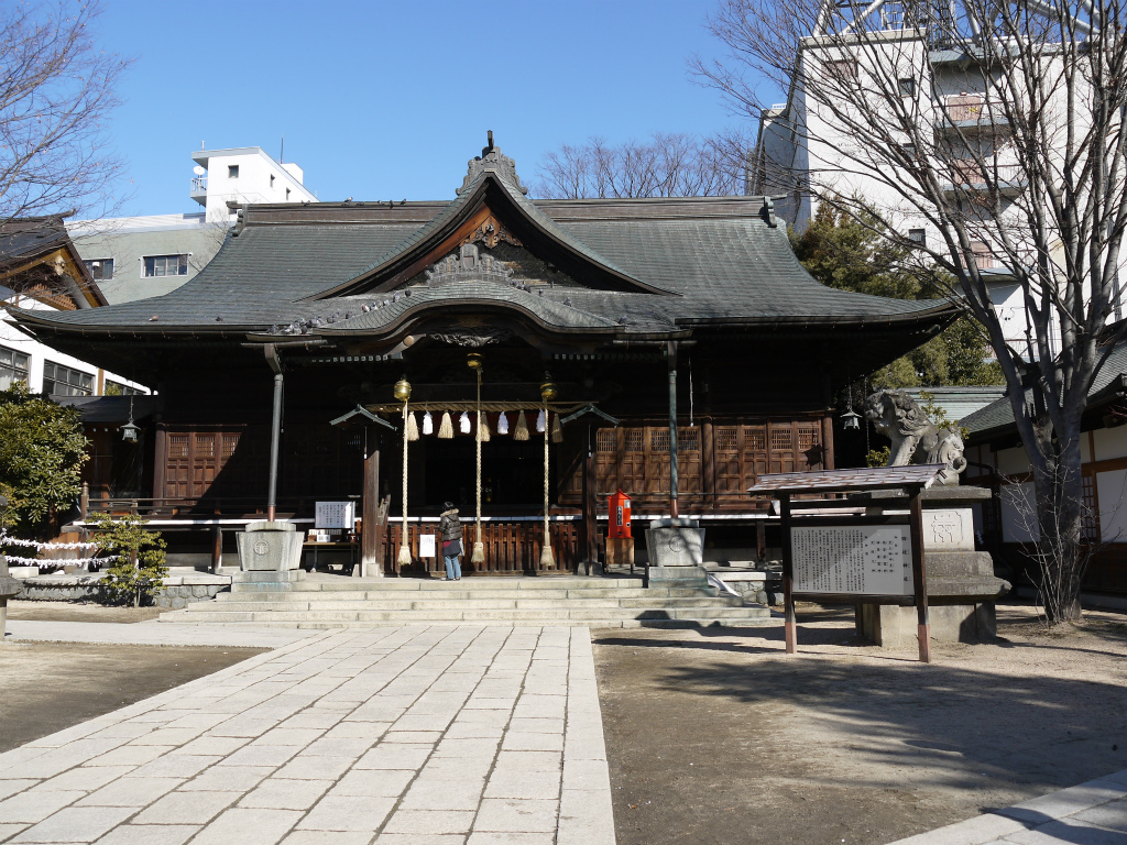 松本の歴史ある観光スポット四柱神社