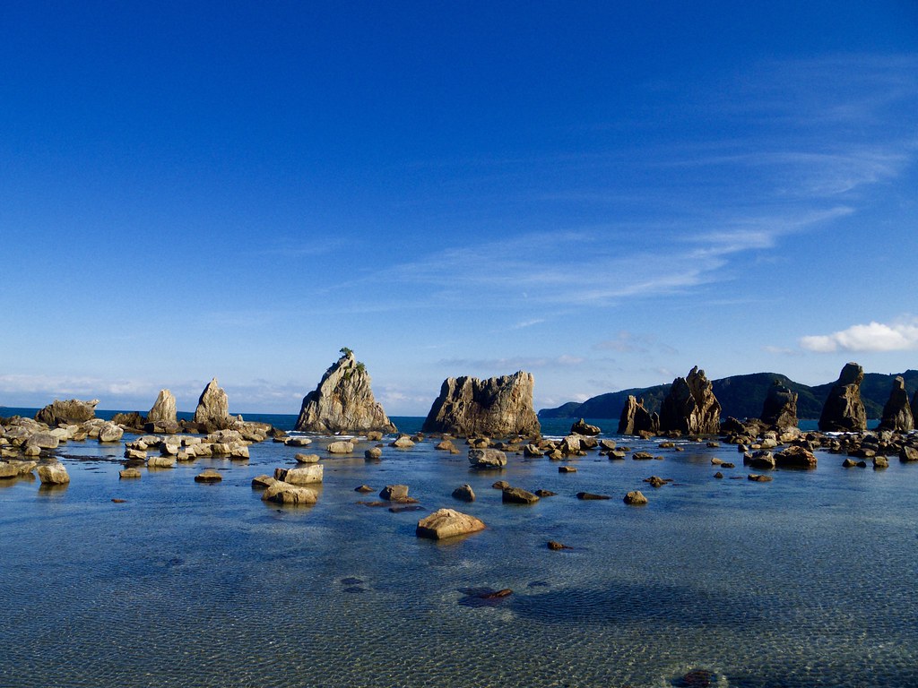 和歌山の橋杭岩