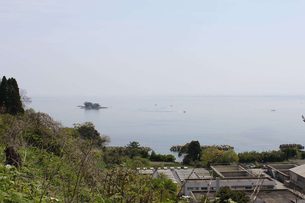 富山湾を一望できる絶景の温泉地