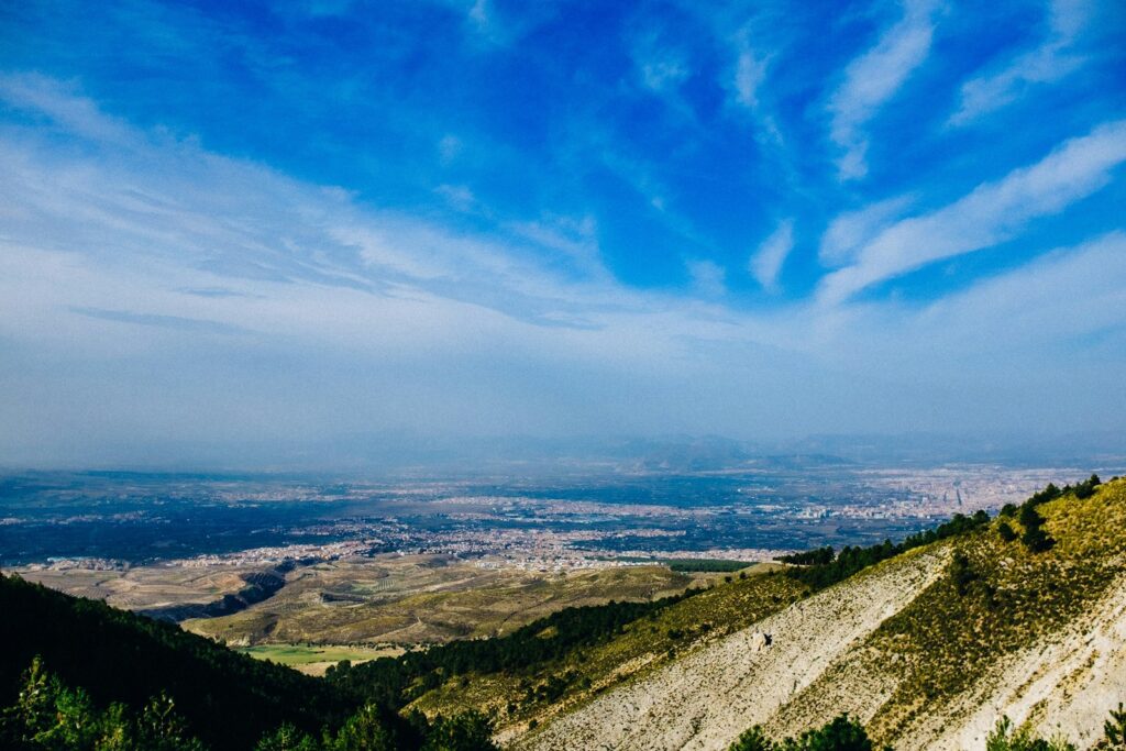 スペインの冬の自然を満喫シエラ・ネバダ山脈（スペイン）