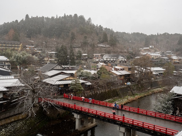 雪がちらつく岐阜県高山