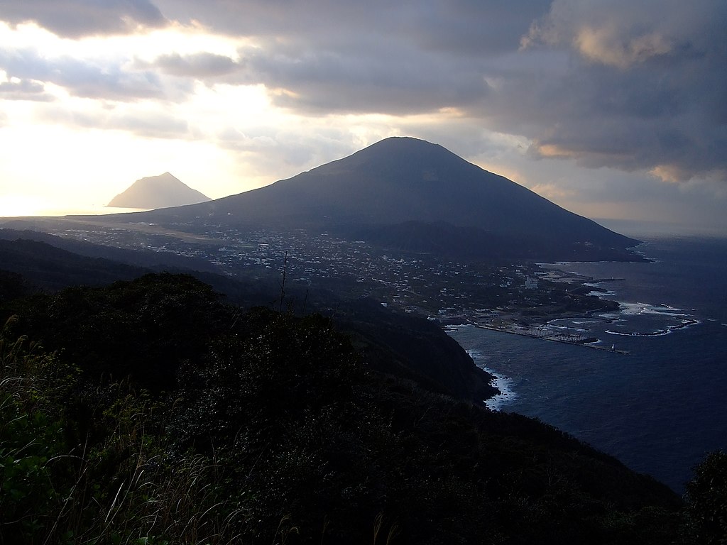 八丈島の絶景を楽しむ「登龍峠展望」